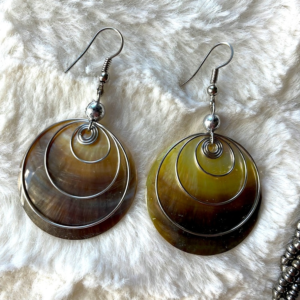 Sea Shell Jewelry Matching Set - Picture 2 of 4
